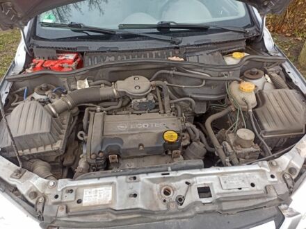 Серый Опель Корса, объемом двигателя 1.2 л и пробегом 214 тыс. км за 2700 $, фото 1 на Automoto.ua