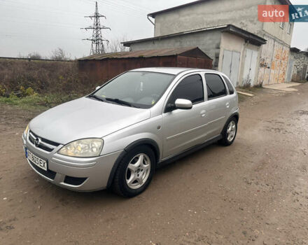 Серый Опель Корса, объемом двигателя 1 л и пробегом 238 тыс. км за 2800 $, фото 1 на Automoto.ua