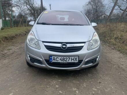 Серый Опель Корса, объемом двигателя 1 л и пробегом 130 тыс. км за 4200 $, фото 1 на Automoto.ua