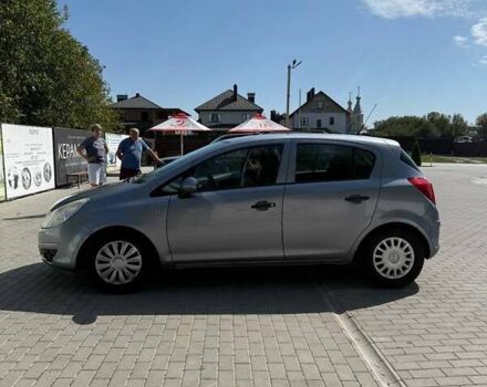 Сірий Опель Корса, об'ємом двигуна 1.36 л та пробігом 185 тис. км за 4800 $, фото 1 на Automoto.ua
