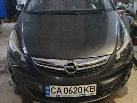Серый Опель Корса, объемом двигателя 1.2 л и пробегом 218 тыс. км за 5100 $, фото 1 на Automoto.ua