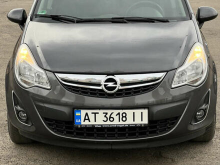 Сірий Опель Корса, об'ємом двигуна 1.28 л та пробігом 241 тис. км за 6700 $, фото 1 на Automoto.ua