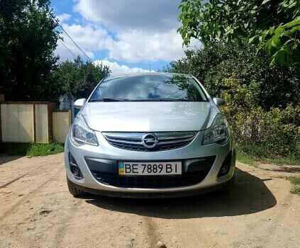 Сірий Опель Корса, об'ємом двигуна 1.4 л та пробігом 47 тис. км за 8500 $, фото 1 на Automoto.ua
