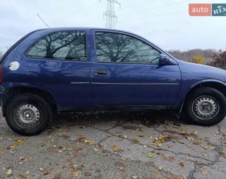 Синий Опель Корса, объемом двигателя 1.2 л и пробегом 200 тыс. км за 1800 $, фото 2 на Automoto.ua
