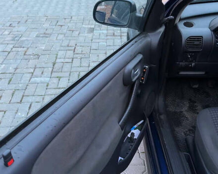 Синий Опель Корса, объемом двигателя 0.97 л и пробегом 193 тыс. км за 3000 $, фото 6 на Automoto.ua