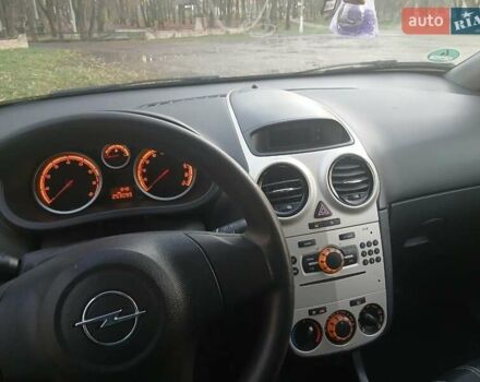 Синий Опель Корса, объемом двигателя 1.36 л и пробегом 253 тыс. км за 5000 $, фото 22 на Automoto.ua