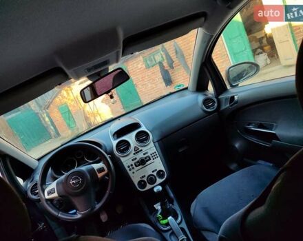 Синій Опель Корса, об'ємом двигуна 1.2 л та пробігом 250 тис. км за 4000 $, фото 9 на Automoto.ua