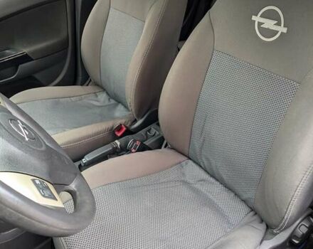 Опель Корса 2008 в Львове на Automoto.ua Синий Опель Корса, объемом двигателя 1.36 л и пробегом 177 тыс. км за 5700 $, фото 11 на Automoto.ua