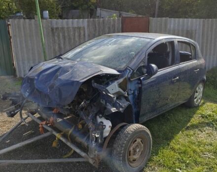 Синій Опель Корса, об'ємом двигуна 1 л та пробігом 143 тис. км за 500 $, фото 4 на Automoto.ua