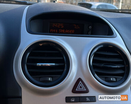 Синий Опель Корса, объемом двигателя 1.2 л и пробегом 194 тыс. км за 5200 $, фото 17 на Automoto.ua