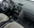 Синий Опель Корса, объемом двигателя 1.3 л и пробегом 230 тыс. км за 5200 $, фото 19 на Automoto.ua