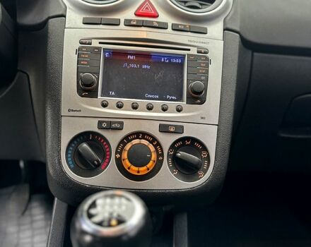 Синий Опель Корса, объемом двигателя 1.2 л и пробегом 223 тыс. км за 4999 $, фото 11 на Automoto.ua