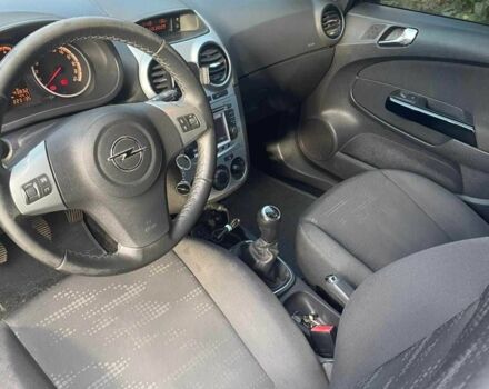 Синий Опель Корса, объемом двигателя 1.2 л и пробегом 223 тыс. км за 5000 $, фото 4 на Automoto.ua