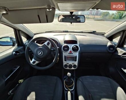 Синій Опель Корса, об'ємом двигуна 1.3 л та пробігом 180 тис. км за 6500 $, фото 10 на Automoto.ua