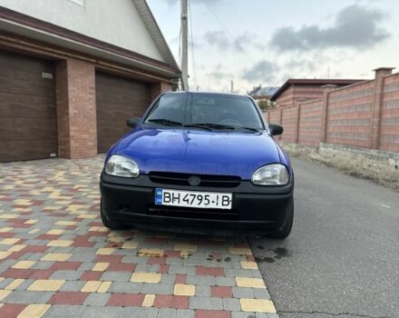 Синий Опель Корса, объемом двигателя 1.4 л и пробегом 300 тыс. км за 1900 $, фото 1 на Automoto.ua