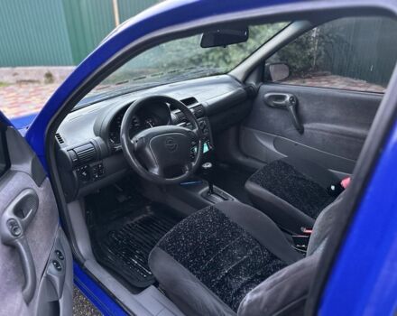 Синий Опель Корса, объемом двигателя 1.4 л и пробегом 300 тыс. км за 1900 $, фото 6 на Automoto.ua