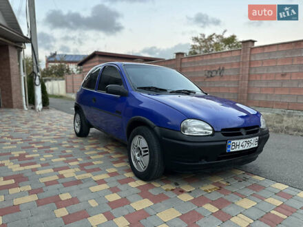 Опель Корса 1995 в Одессе на Automoto.ua Синий Опель Корса, объемом двигателя 1.39 л и пробегом 300 тыс. км за 1900 $, фото 1 на Automoto.ua