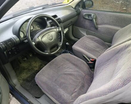 Синий Опель Корса, объемом двигателя 1.2 л и пробегом 200 тыс. км за 1750 $, фото 1 на Automoto.ua