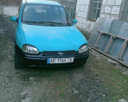 Зелений Опель Корса, об'ємом двигуна 1.2 л та пробігом 300 тис. км за 831 $, фото 6 на Automoto.ua
