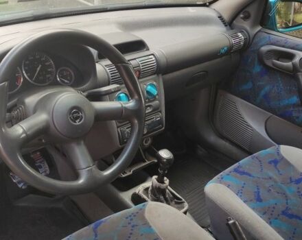 Зеленый Опель Корса, объемом двигателя 1.4 л и пробегом 314 тыс. км за 1300 $, фото 7 на Automoto.ua