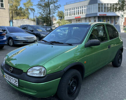 Зеленый Опель Корса, объемом двигателя 1.4 л и пробегом 215 тыс. км за 2000 $, фото 2 на Automoto.ua