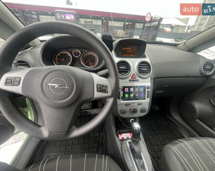 Зеленый Опель Корса, объемом двигателя 1.4 л и пробегом 214 тыс. км за 5500 $, фото 3 на Automoto.ua