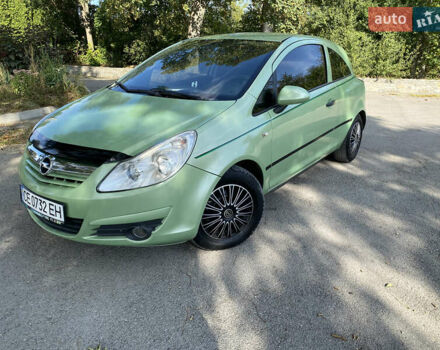 Зеленый Опель Корса, объемом двигателя 1 л и пробегом 233 тыс. км за 3150 $, фото 4 на Automoto.ua