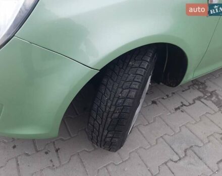 Зеленый Опель Корса, объемом двигателя 1.4 л и пробегом 235 тыс. км за 4500 $, фото 8 на Automoto.ua