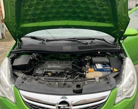 Зеленый Опель Корса, объемом двигателя 1.4 л и пробегом 60 тыс. км за 5500 $, фото 2 на Automoto.ua
