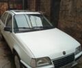 Белый Опель Другая, объемом двигателя 5 л и пробегом 100 тыс. км за 1150 $, фото 1 на Automoto.ua