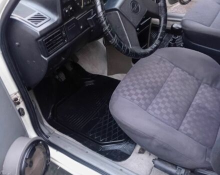 Білий Опель Інша, об'ємом двигуна 1.3 л та пробігом 2 тис. км за 835 $, фото 2 на Automoto.ua