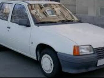 Опель Другая 1987 в Буске на Automoto.ua Белый Опель Другая, объемом двигателя 0 л и пробегом 500 тыс. км за 400 $, фото 1 на Automoto.ua