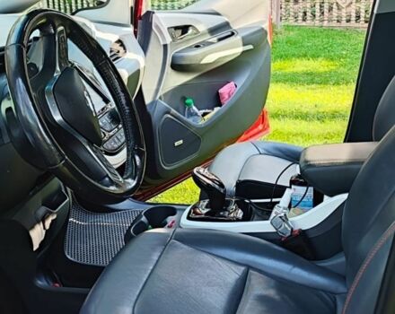 Красный Опель Другая, объемом двигателя 0 л и пробегом 170 тыс. км за 15000 $, фото 6 на Automoto.ua