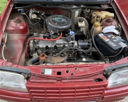 Червоний Опель Інша, об'ємом двигуна 1.6 л та пробігом 115 тис. км за 1300 $, фото 6 на Automoto.ua