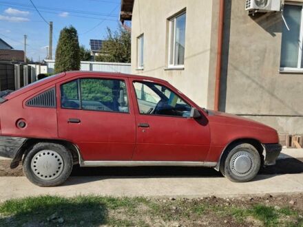 Опель Другая 1988 в Тлумаче на Automoto.ua Красный Опель Другая, объемом двигателя 0 л и пробегом 300 тыс. км за 800 $, фото 1 на Automoto.ua