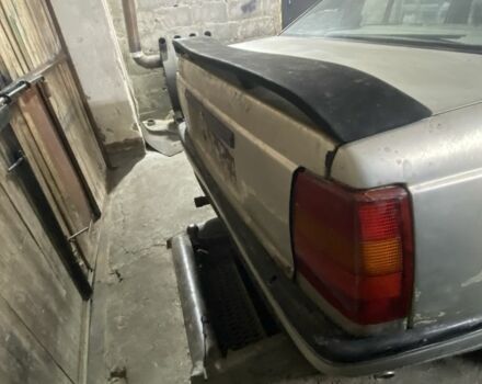 Серый Опель Другая, объемом двигателя 1.8 л и пробегом 20 тыс. км за 350 $, фото 3 на Automoto.ua