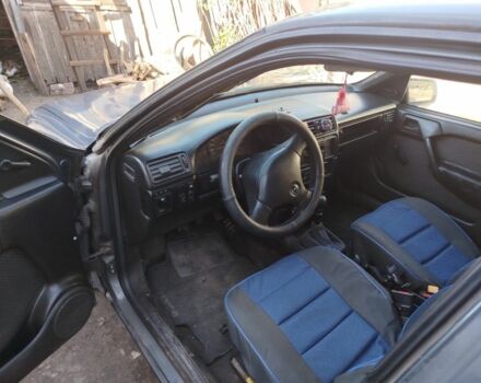 Сірий Опель Інша, об'ємом двигуна 1.6 л та пробігом 120 тис. км за 1189 $, фото 5 на Automoto.ua