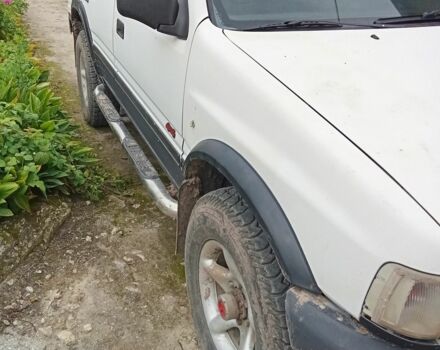 Белый Опель Фронтера, объемом двигателя 0 л и пробегом 250 тыс. км за 4700 $, фото 2 на Automoto.ua