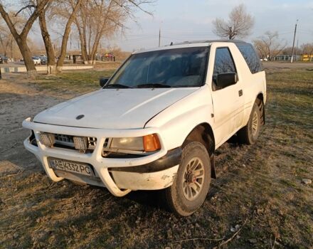 Білий Опель Фронтера, об'ємом двигуна 2 л та пробігом 250 тис. км за 3500 $, фото 4 на Automoto.ua