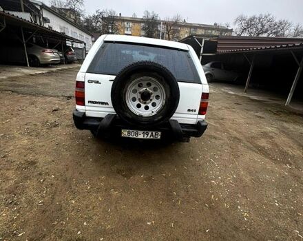 Білий Опель Фронтера, об'ємом двигуна 2.4 л та пробігом 100 тис. км за 2500 $, фото 2 на Automoto.ua