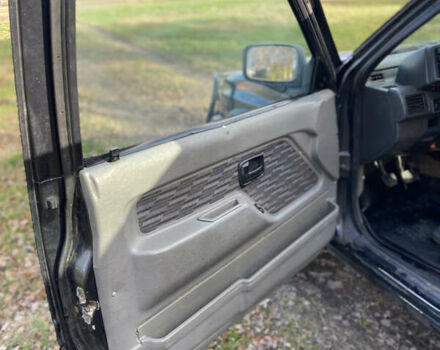 Черный Опель Фронтера, объемом двигателя 2.3 л и пробегом 287 тыс. км за 2750 $, фото 10 на Automoto.ua