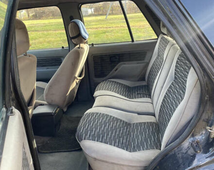 Черный Опель Фронтера, объемом двигателя 2.3 л и пробегом 287 тыс. км за 2750 $, фото 8 на Automoto.ua