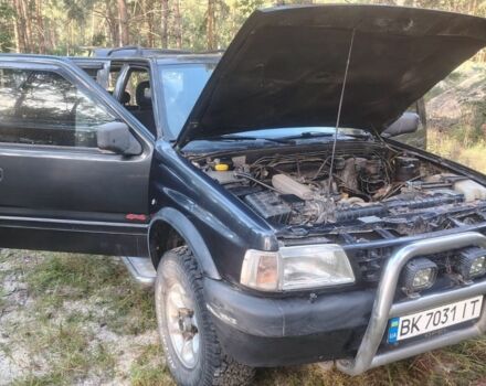 Опель Фронтера 1992 в Ровно на Automoto.ua Черный Опель Фронтера, объемом двигателя 2.4 л и пробегом 319 тыс. км за 4300 $, фото 4 на Automoto.ua