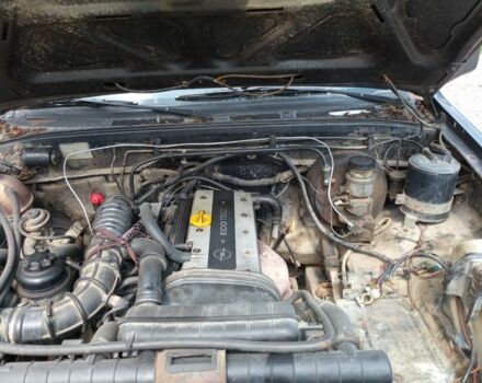 Черный Опель Фронтера, объемом двигателя 0 л и пробегом 257 тыс. км за 3750 $, фото 3 на Automoto.ua