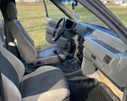 Черный Опель Фронтера, объемом двигателя 2.3 л и пробегом 287 тыс. км за 2750 $, фото 16 на Automoto.ua