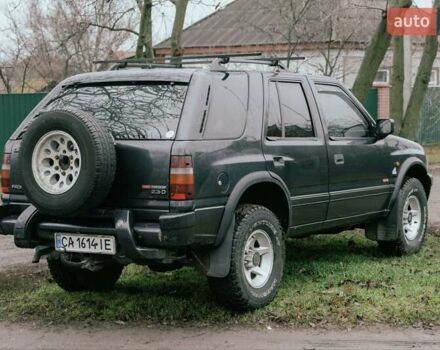 Черный Опель Фронтера, объемом двигателя 2.3 л и пробегом 505 тыс. км за 3700 $, фото 5 на Automoto.ua