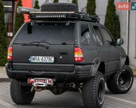 Чорний Опель Фронтера, об'ємом двигуна 2.2 л та пробігом 270 тис. км за 3100 $, фото 2 на Automoto.ua