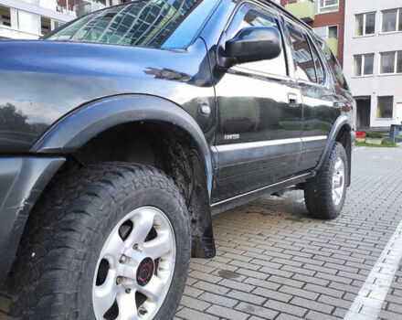 Черный Опель Фронтера, объемом двигателя 2.2 л и пробегом 36 тыс. км за 5500 $, фото 2 на Automoto.ua