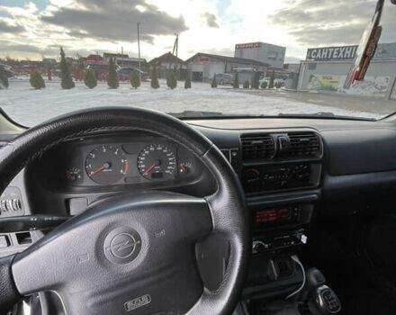 Черный Опель Фронтера, объемом двигателя 2.2 л и пробегом 300 тыс. км за 7300 $, фото 11 на Automoto.ua