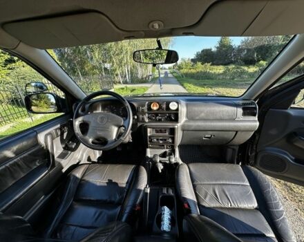 Черный Опель Фронтера, объемом двигателя 2.2 л и пробегом 278 тыс. км за 2200 $, фото 4 на Automoto.ua